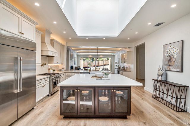 2022 Stony Oak Ct, Santa Rosa, CA 95403