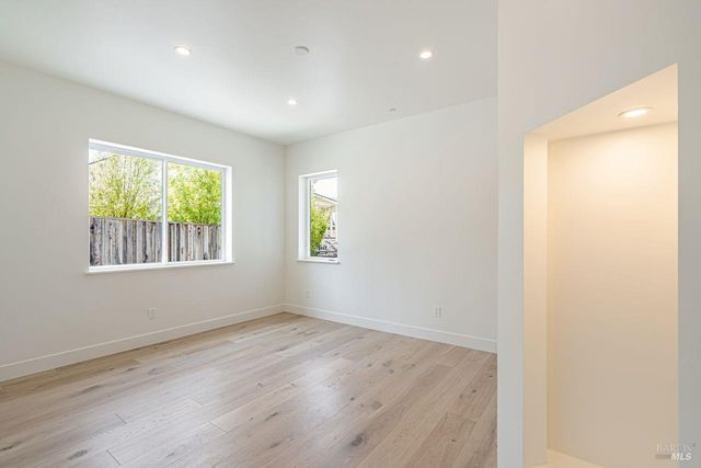 2022 Stony Oak Ct, Santa Rosa, CA 95403