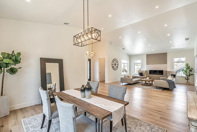 2022 Stony Oak Ct, Santa Rosa, CA 95403