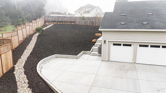 2022 Stony Oak Ct, Santa Rosa, CA 95403