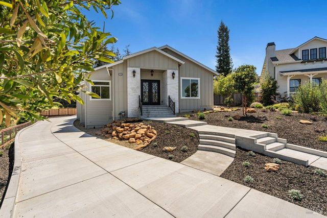 2022 Stony Oak Ct, Santa Rosa, CA 95403