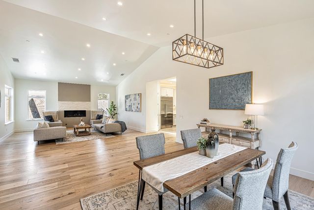 2022 Stony Oak Ct, Santa Rosa, CA 95403