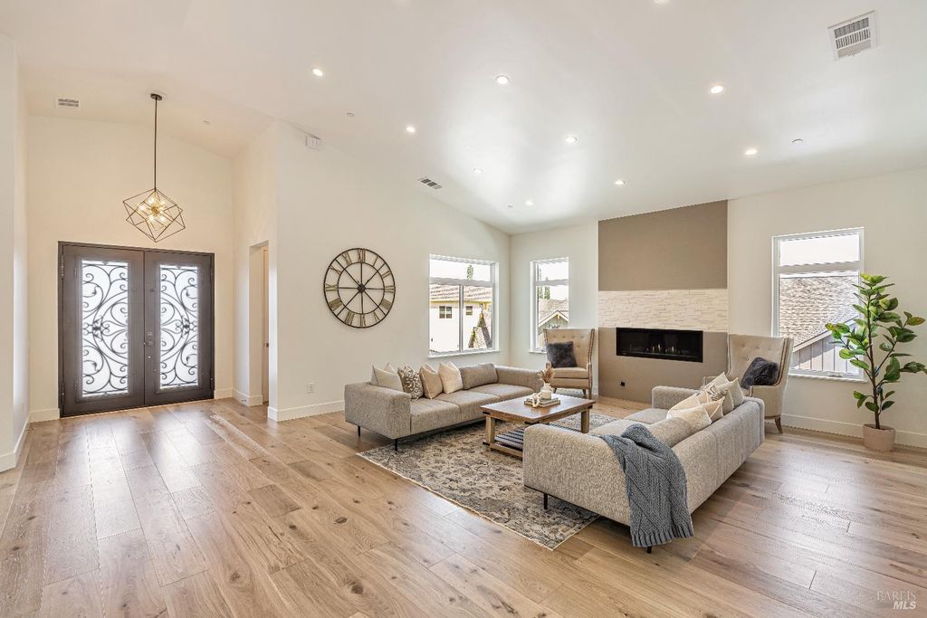 2022 Stony Oak Ct, Santa Rosa, CA 95403