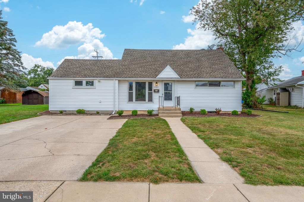 3793 STUART DR, York, PA 17402
