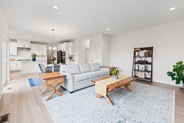 3547 Doral Drive, Elgin, IL 60124