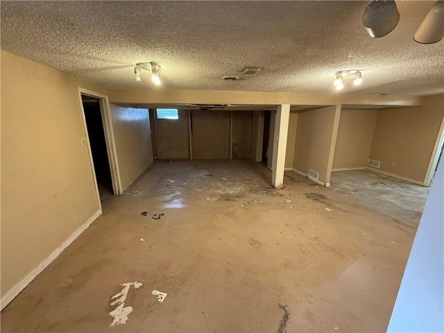 7317 Hedges Avenue, Raytown, MO 64133