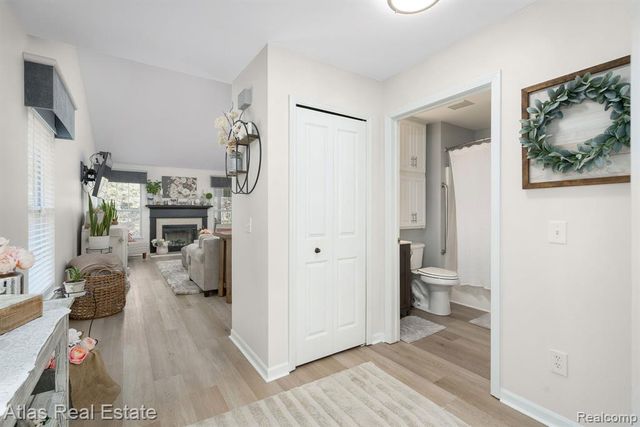 5864 Augusta Lane, Grand Blanc, MI 48439