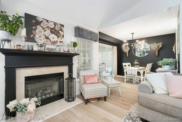 5864 Augusta Lane, Grand Blanc, MI 48439