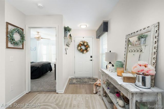 5864 Augusta Lane, Grand Blanc, MI 48439