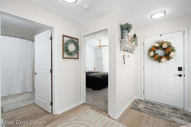 5864 Augusta Lane, Grand Blanc, MI 48439