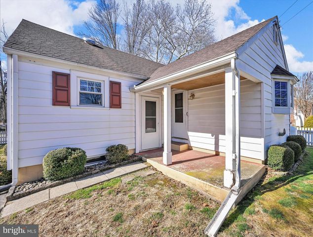 211 NOBLE ST, Lititz, PA 17543