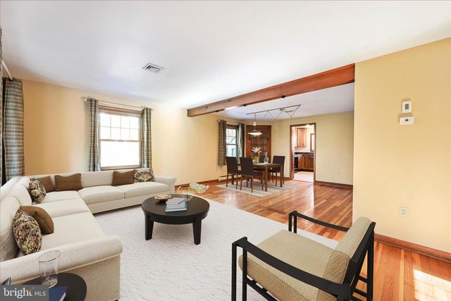 211 NOBLE ST, Lititz, PA 17543