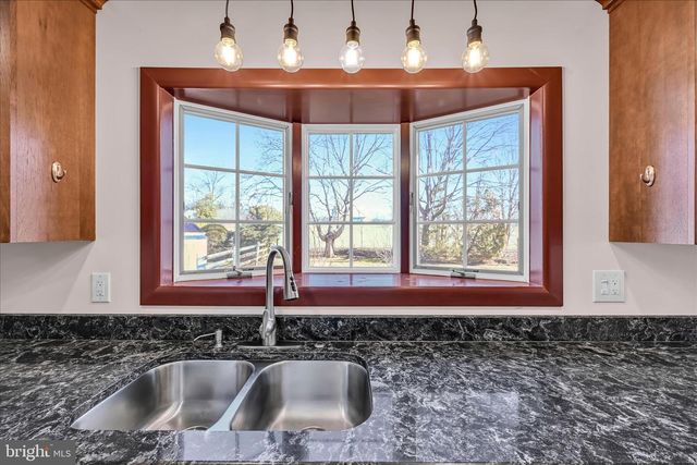 211 NOBLE ST, Lititz, PA 17543