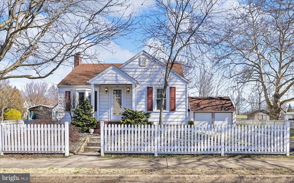 211 NOBLE ST, Lititz, PA 17543