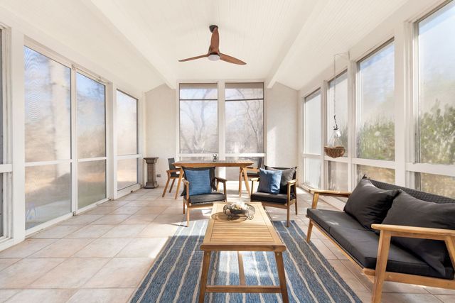 2705 Bentley Road, Highland Park, IL 60035