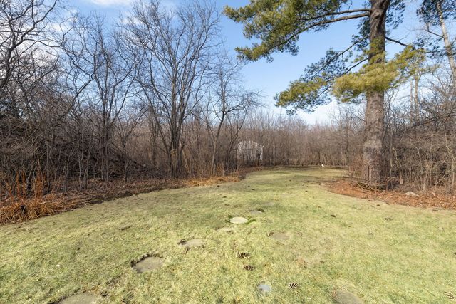 2705 Bentley Road, Highland Park, IL 60035