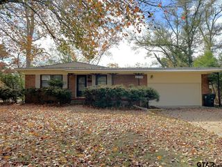 2909 Meadowlark Ln, Tyler, TX 75701