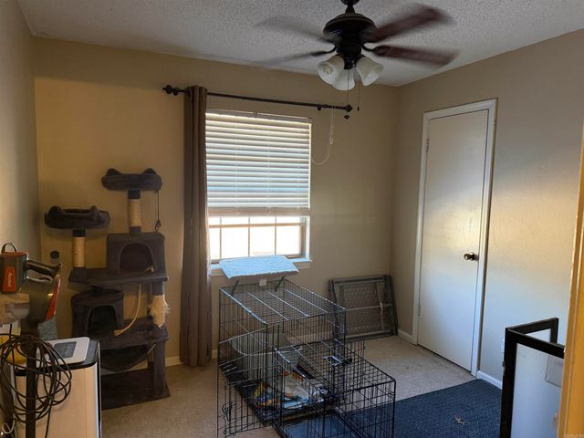 16 independence, White Hall, AR 71602