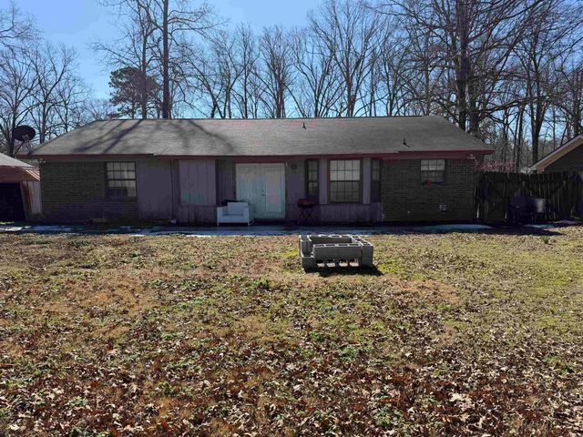 16 independence, White Hall, AR 71602