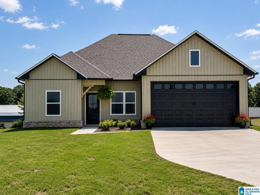 61 Payton Dr GRAVES GAP ROAD, Hayden, AL 35079