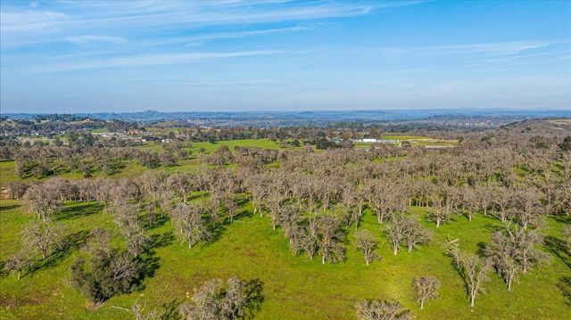 5358 Hwy 12, Wallace, CA 95254