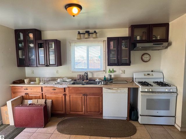 909 Farnsworth, Oscoda, MI 48750