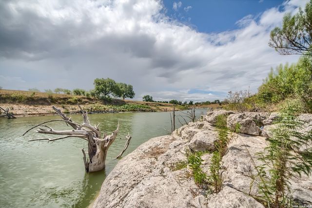 353 Warbler Dr., Spring Branch, TX 78070