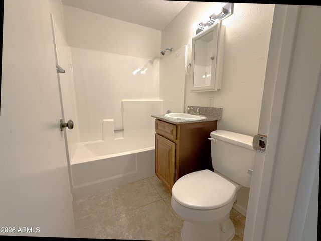2713 E JUNIPER Avenue, Phoenix, AZ 85032