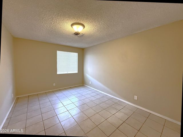 2713 E JUNIPER Avenue, Phoenix, AZ 85032