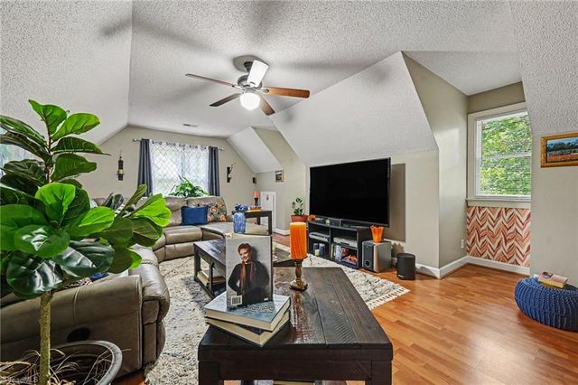 611 Flagstone Way, Durham, NC 27712