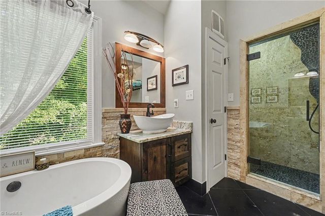 611 Flagstone Way, Durham, NC 27712