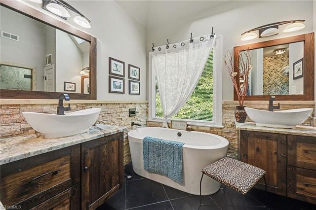 611 Flagstone Way, Durham, NC 27712