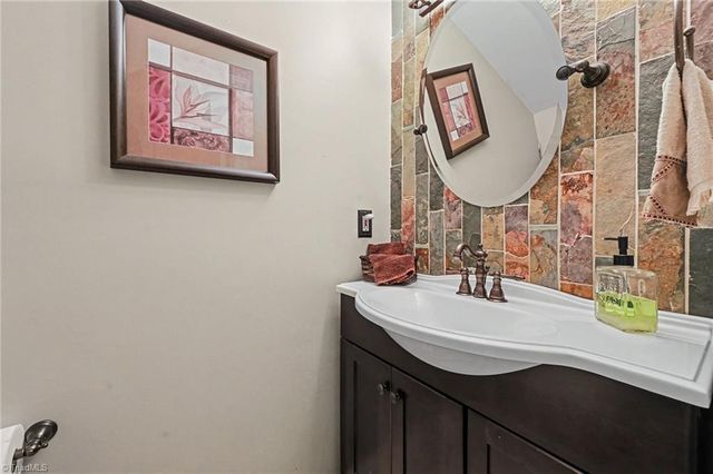 611 Flagstone Way, Durham, NC 27712