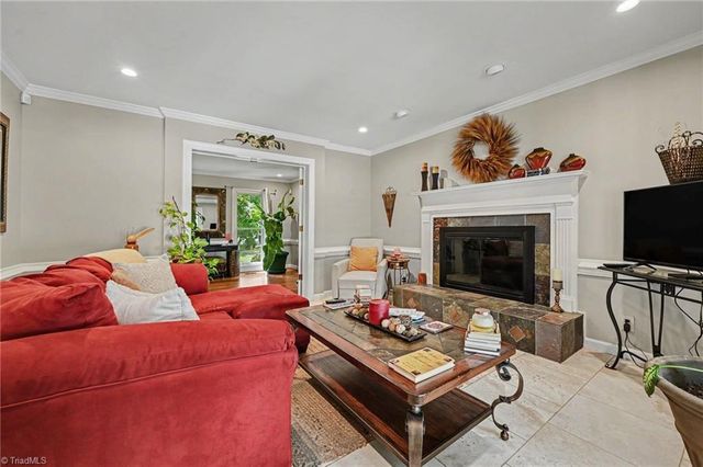 611 Flagstone Way, Durham, NC 27712