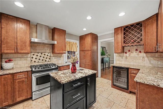 611 Flagstone Way, Durham, NC 27712