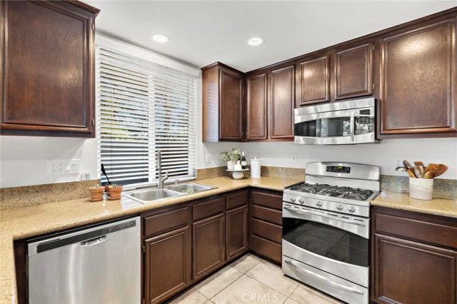 42 Paseo Viento, Rancho Santa Margarita, CA 92688