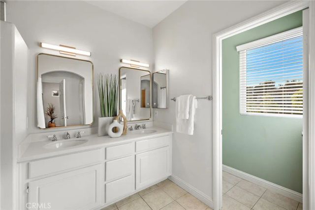 42 Paseo Viento, Rancho Santa Margarita, CA 92688