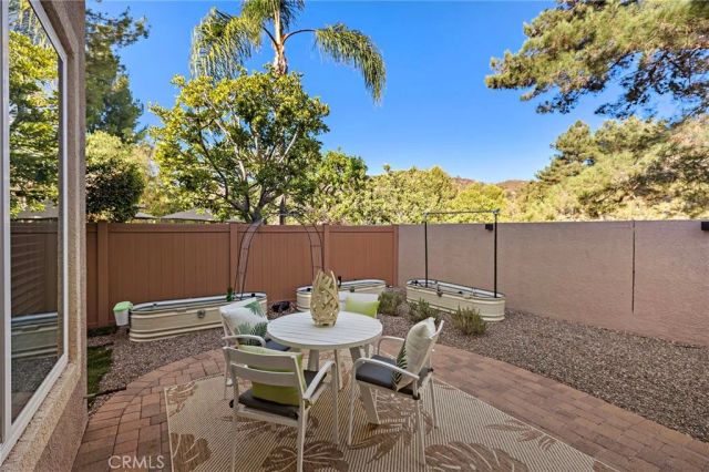 42 Paseo Viento, Rancho Santa Margarita, CA 92688