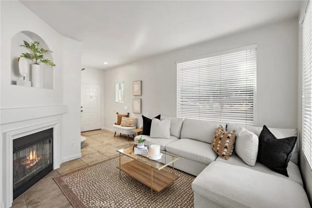 42 Paseo Viento, Rancho Santa Margarita, CA 92688