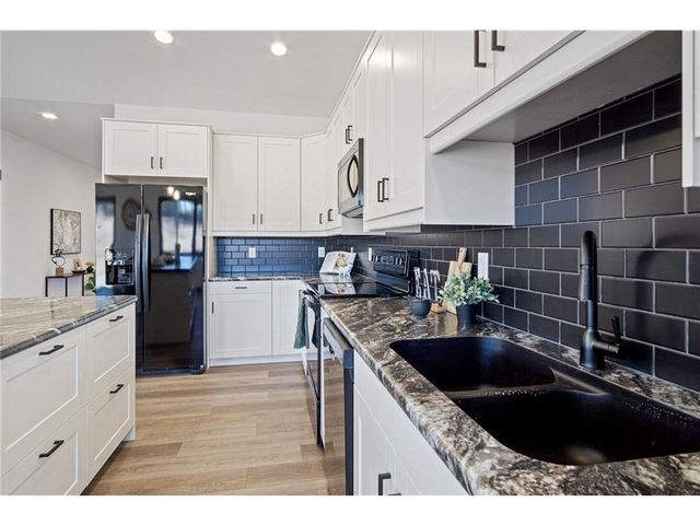 3355 Iris Drive, Eau Claire, WI 54703