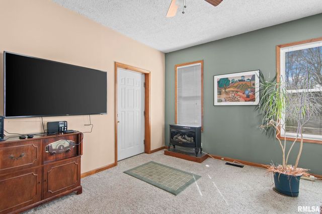 612 S English Avenue, Springfield, IL 62704