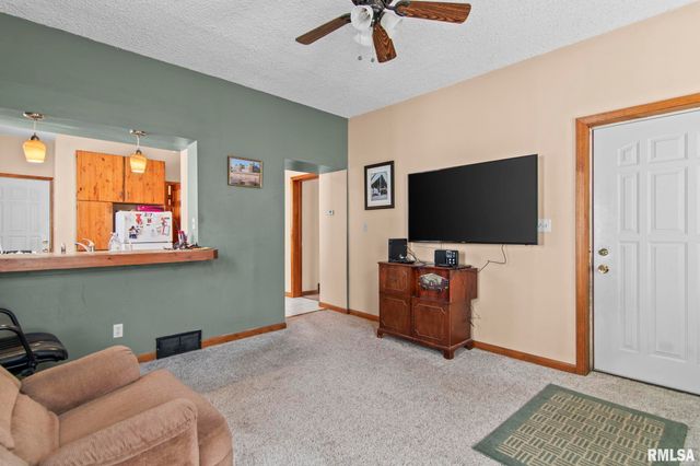 612 S English Avenue, Springfield, IL 62704