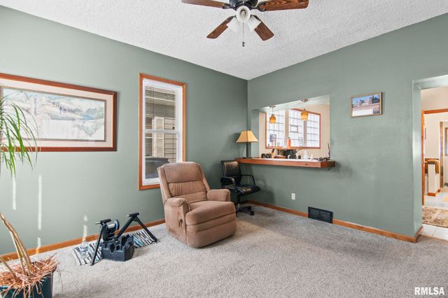 612 S English Avenue, Springfield, IL 62704