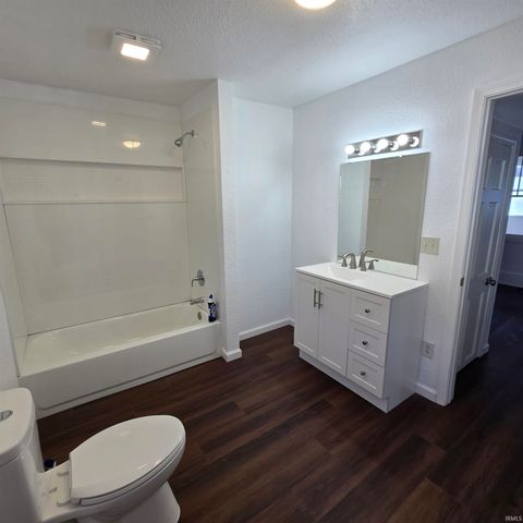 214 W Williams Street, Argos, IN 46501