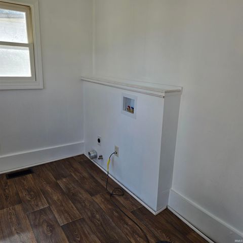 214 W Williams Street, Argos, IN 46501