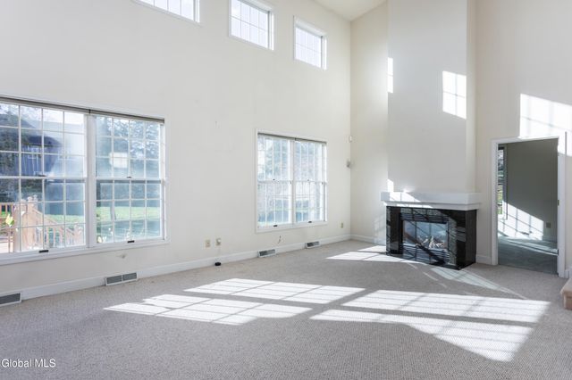 4 Hilander Drive, Colonie, NY 12211