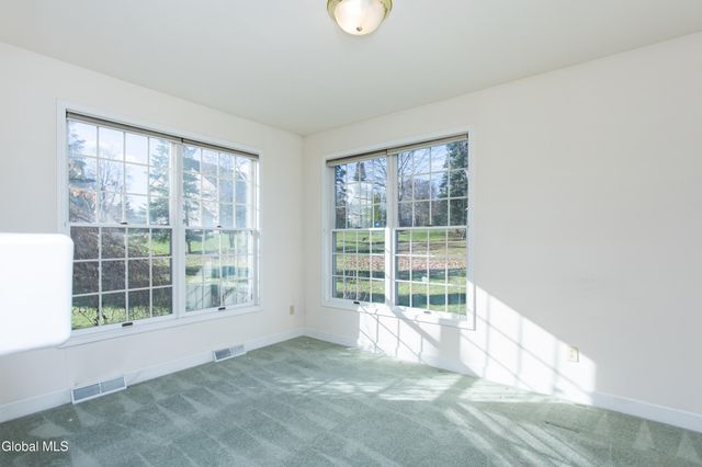 4 Hilander Drive, Colonie, NY 12211