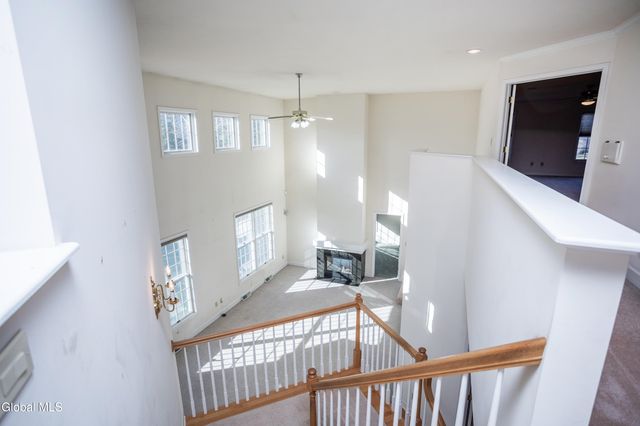 4 Hilander Drive, Colonie, NY 12211