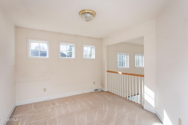 4 Hilander Drive, Colonie, NY 12211