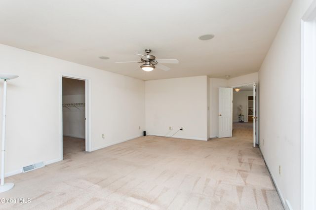 4 Hilander Drive, Colonie, NY 12211